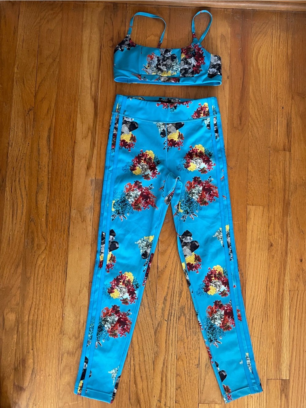 Adidas x Ivy Park IVYTOPIA Girls 9-10 Blue Floral Bra Top Leggings Set